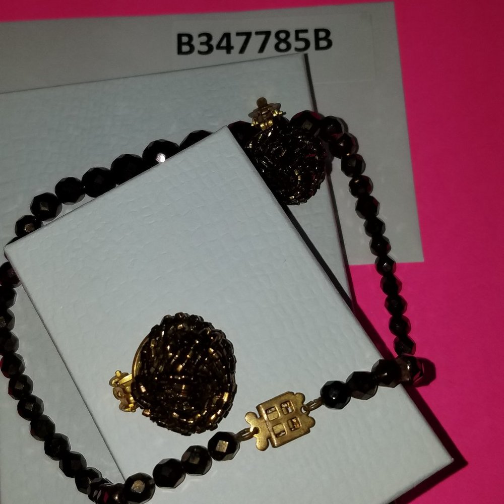 Jewelry bundle Earrings And Nexklace For Sale Today